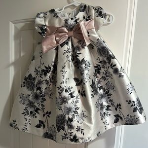 Little girls dress